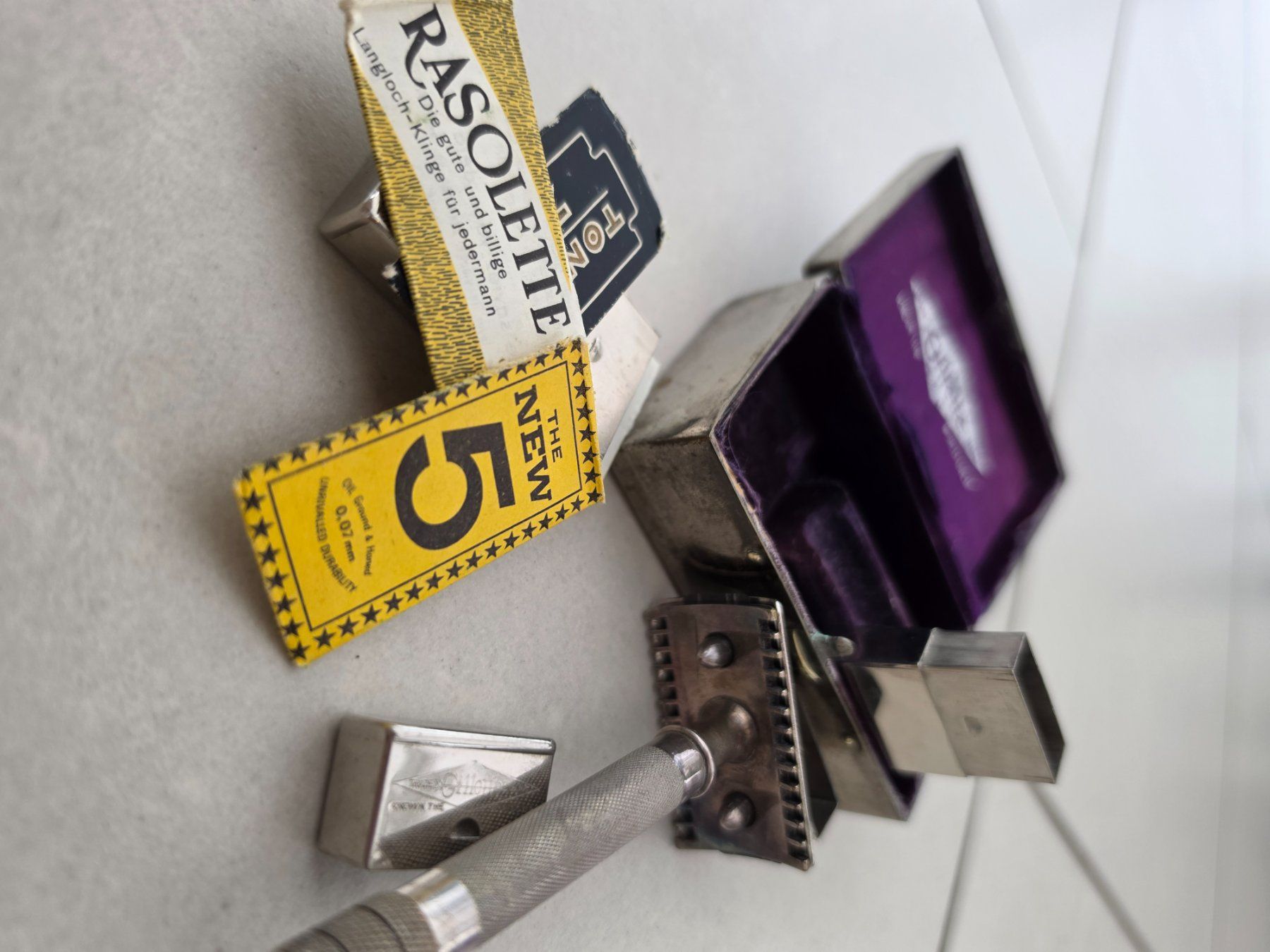 Gillette Rasierapparate & Rasierklingen: Gillette Rasierer Vintage Set – Gebraucht aus Ibach von Yuna8 2