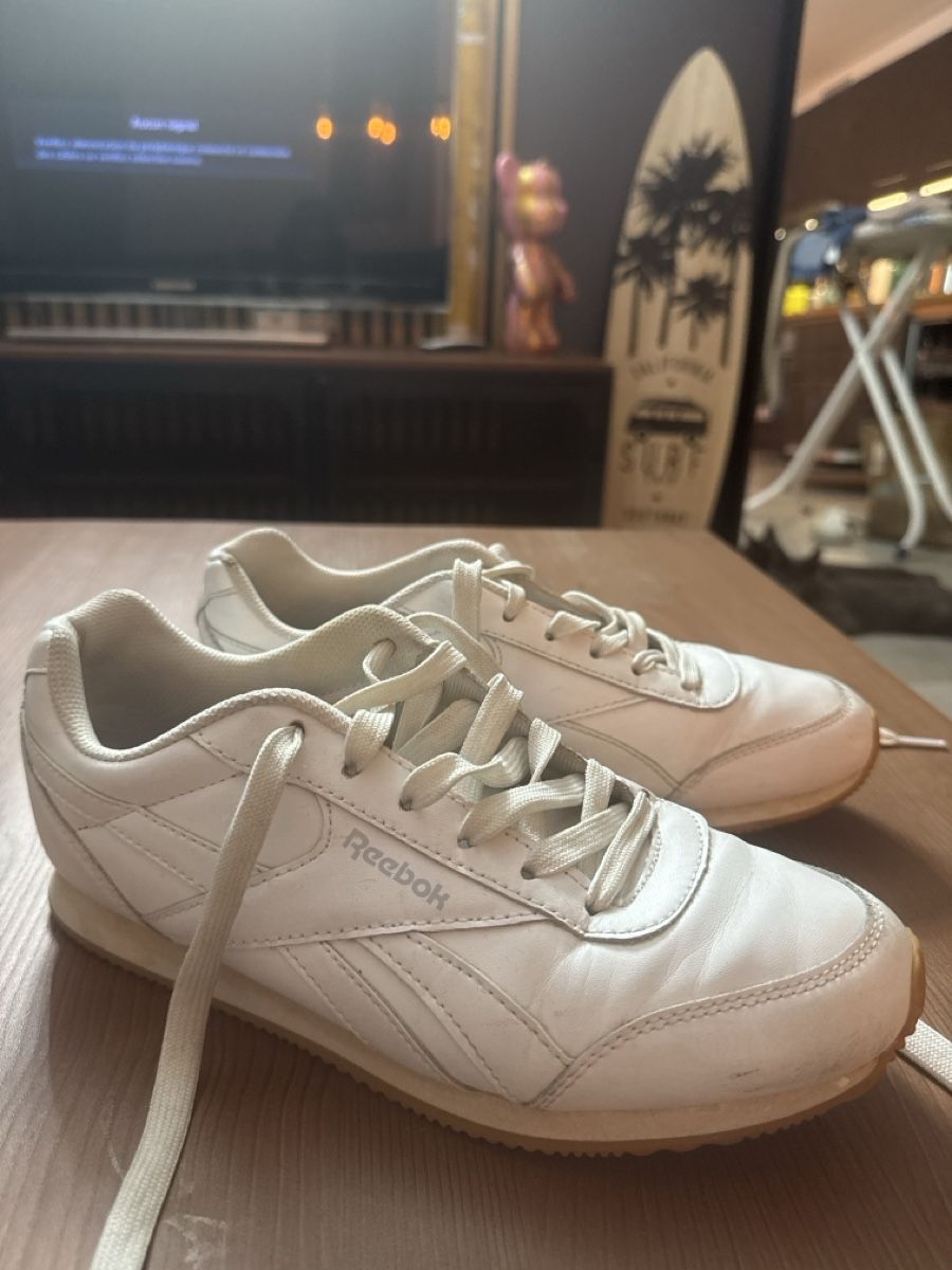Damenschuhe: Reebok Classic blanches – Gebraucht aus Chalais von stecy17