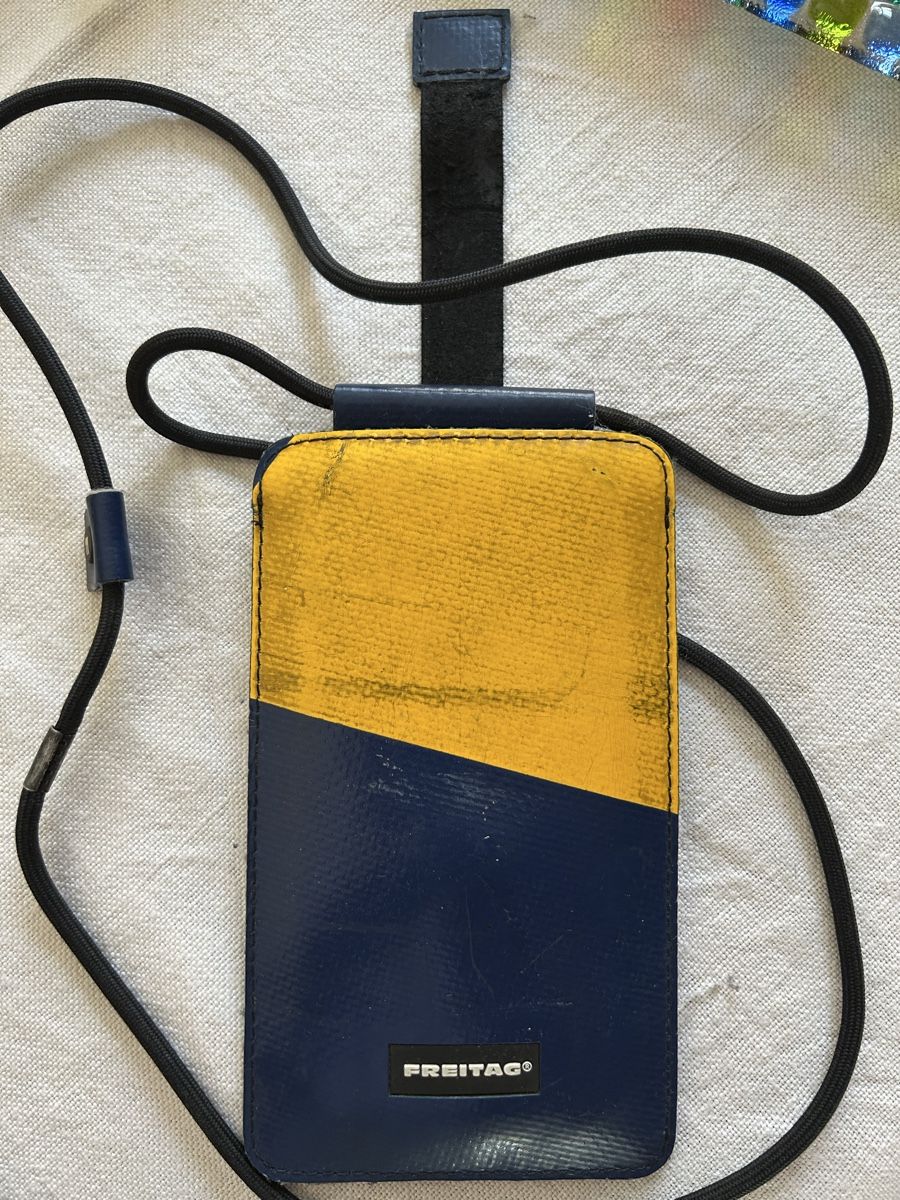 Freitag Cover & Protezioni schermo: Freitag Fox Handyhülle – Nuovo (secondo la descrizione) da Lustdorf venduto da Schweden4
