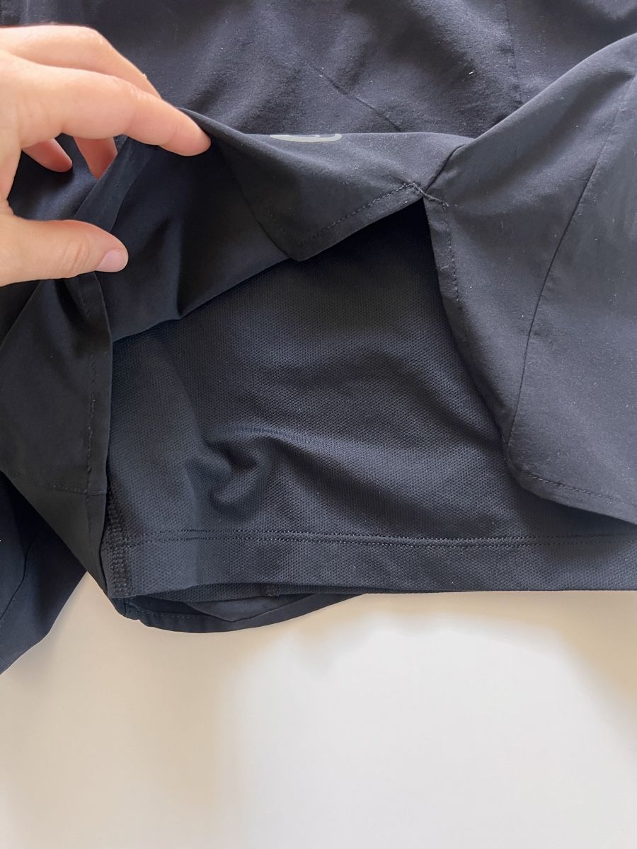 Asics Pantalons: Asics Shorts – D'occasion à Zürich par caro.ha. 1