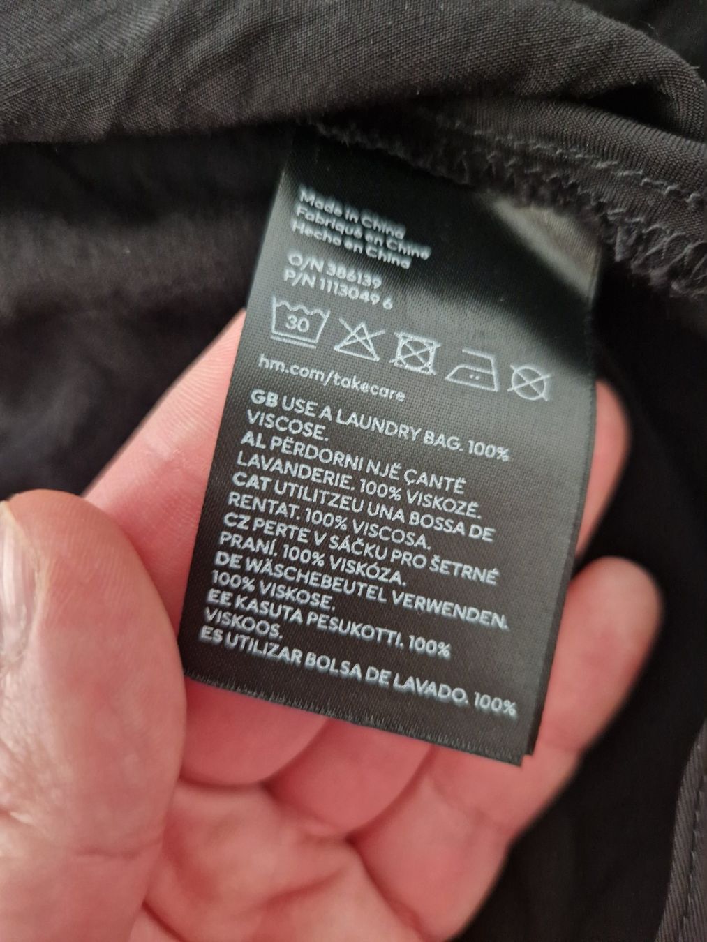 H&M Tops: H&M Schwarzes Top mit Strass-Trägern, Gr. L – Gebraucht aus Erlinsbach SO von ULIKH 6