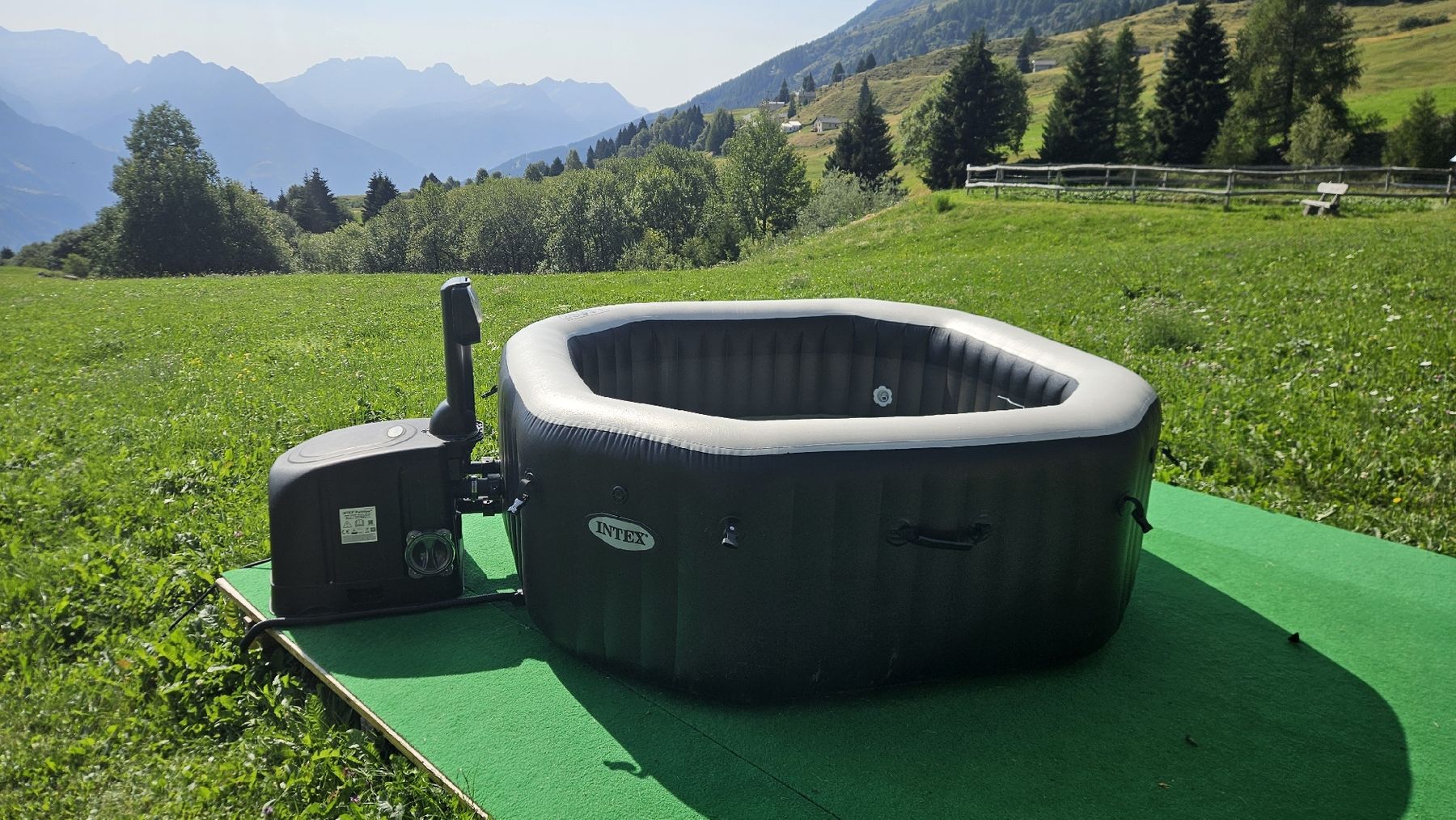 Intex Whirlpool: Intex Purespa Jacuzzi – Gebraucht aus Embrach von Lingmau