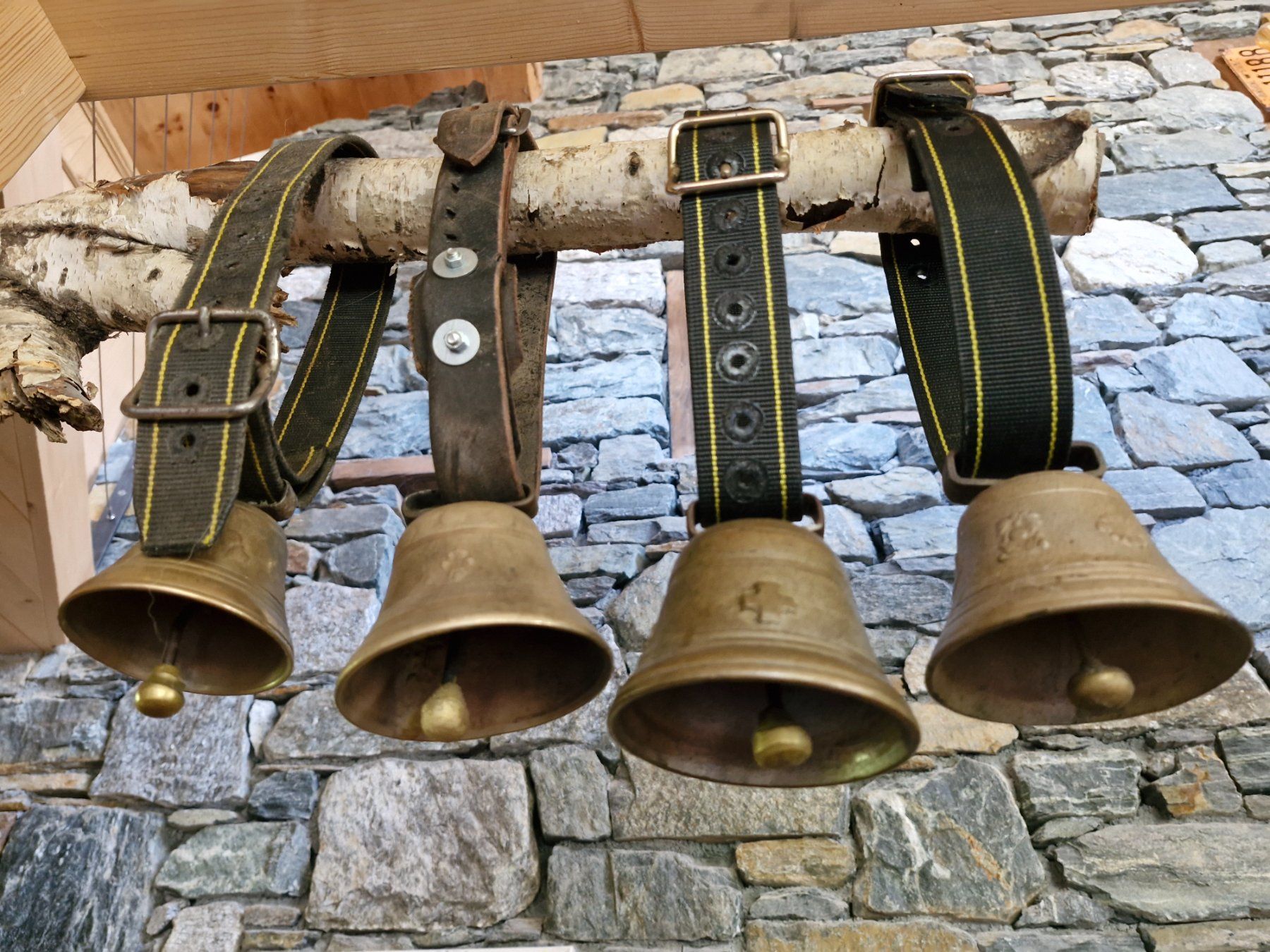 Campanacci mucche: Glocken Treicheln – Usato da Guarda venduto da rue_bpd7