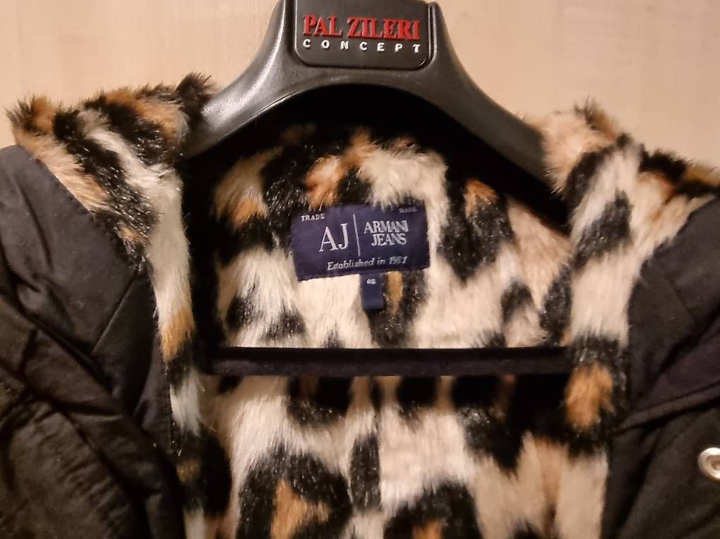 Armani Giacche: Armani Damen Winterjacke Gr. 40 – Usato da Bern venduto da legalist 2