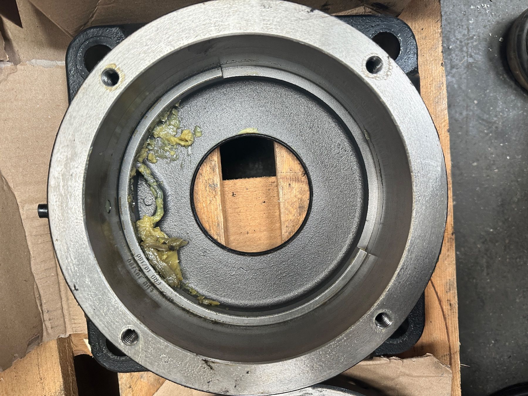 Altro per industria metallurgica: Flansch Werksnummer	FNL 520 B Hersteller	SKF – Usato da Basel venduto da MaschinenSchweiz 3