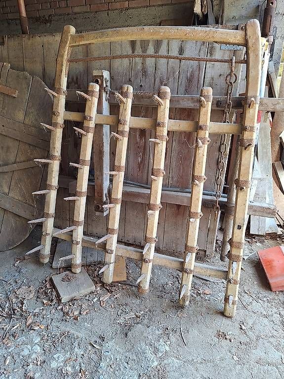 Toutes les décorations: Alte Hecke aus Holz – D'occasion à Kaisten par Naef3 1