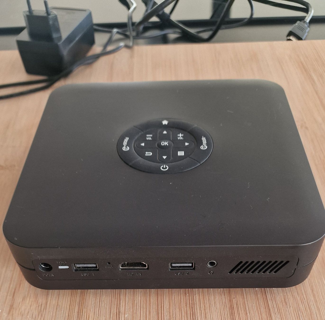 Videoprojektoren: Minibeamer, Mini Beamer Projektor K1 – Gebraucht aus Nebikon von Japostyle 2