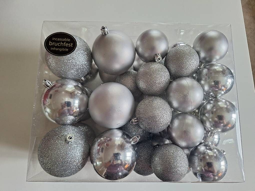 Migros Tutte le decorazioni: Neue Weihnachtskugel – Usato da Schinznach-Dorf venduto da StoepfiR