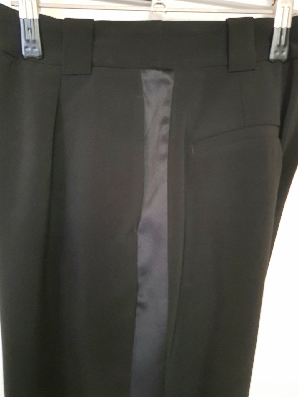 H&M Pantaloni: Hose – Usato da Brunnen venduto da CHOUCHOU.