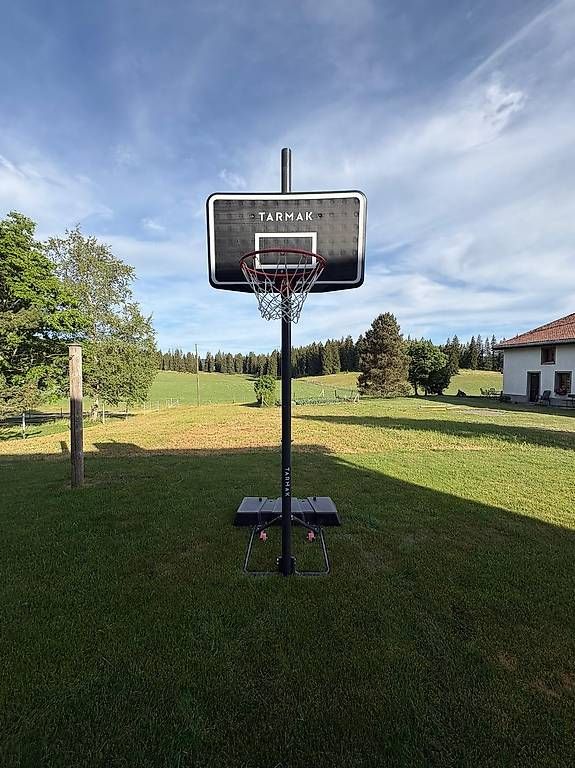 Canestri da basket: Panier de basket B100 Easy noir – Usato da Cerneux-Péquignot venduto da Julsac 1