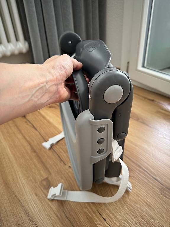 Chaises: Sitzerhöhung Klappsitz Chicco – D'occasion à Bern par Sipahi_ 3