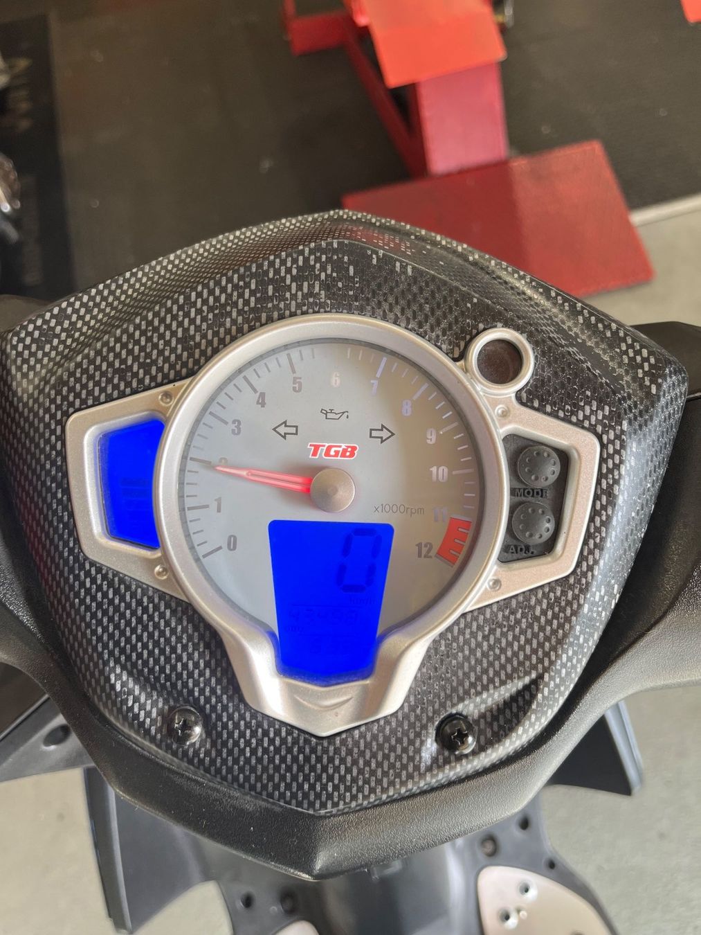 Tgb Scooters: Roller TBG Bullet ab 1.-- – Gebraucht aus Seftigen von Broennima3 1