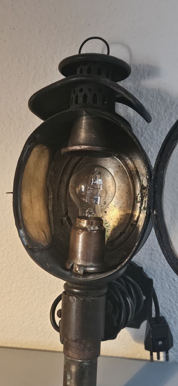 Lampade: Alte Kutschenlampe mit Wandhalterung – Usato da Belp venduto da Ginus85 4