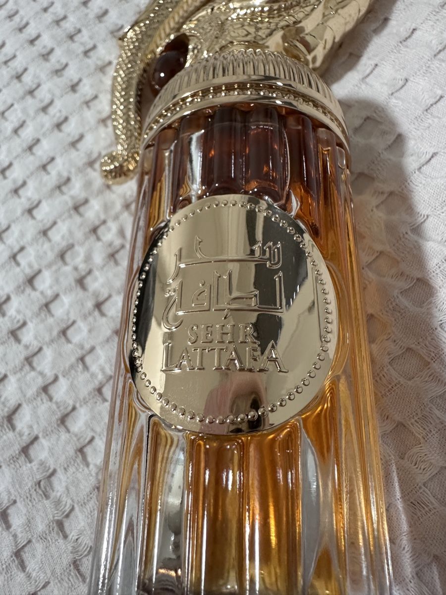 Lattafa Profumi & Eau de Toilette: Parfum Lattafa Sehr – Nuovo (secondo la descrizione) da Oberurnen venduto da nes_8xqt 2