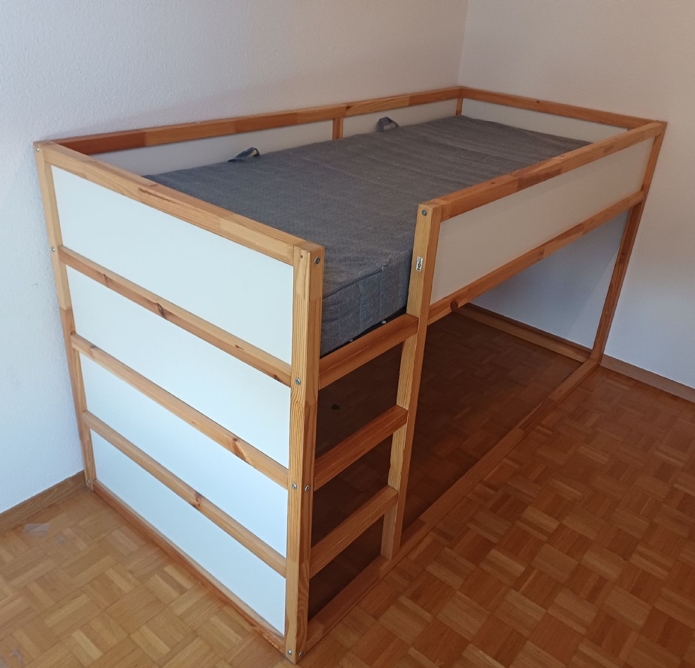 Ikea Betten: IKEA KURA BETT – Neu (gemäss Beschreibung) aus Bülach von pap_cc7p