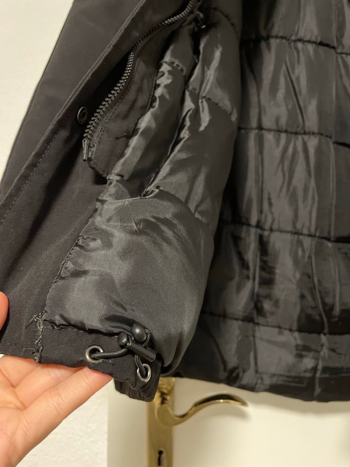Giacche: Damen Schwarzewinterjacke L – Usato da Tägerwilen venduto da makcode09 4