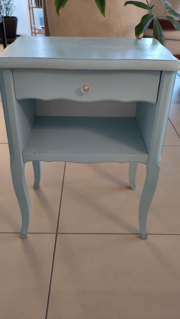 Nachttische: Beistelltisch hellblau mit Schublade shabby chic – Gebraucht aus Meggen von Vitos 3