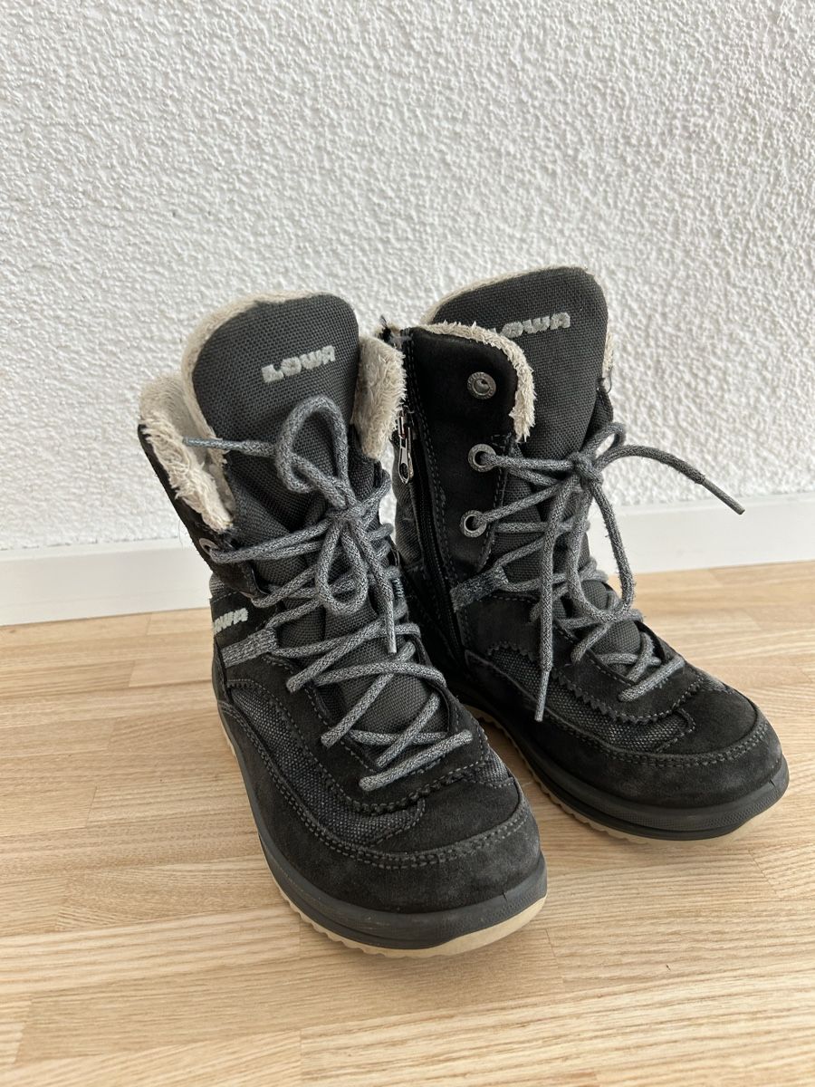 Scarpe per ragazzi: Lowa Gore-tex, Winterschuh, 27 – Usato da St. Gallen venduto da Kiwi023