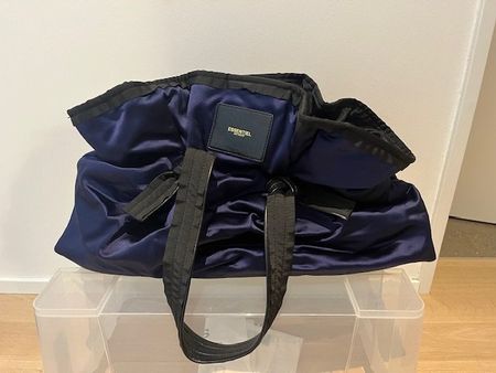 Essential Antwerp Shopper Blau Satin Bag wie Neu