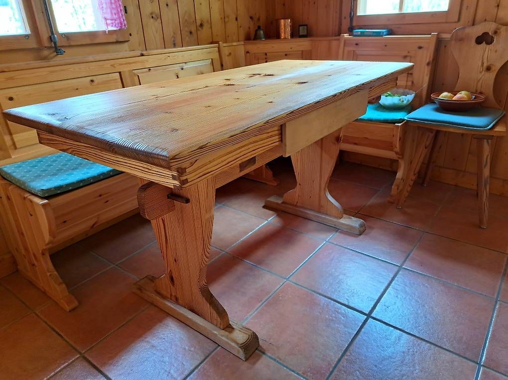 Tavoli: Table en pin brossée – Usato da Orsières venduto da ver_bpb8