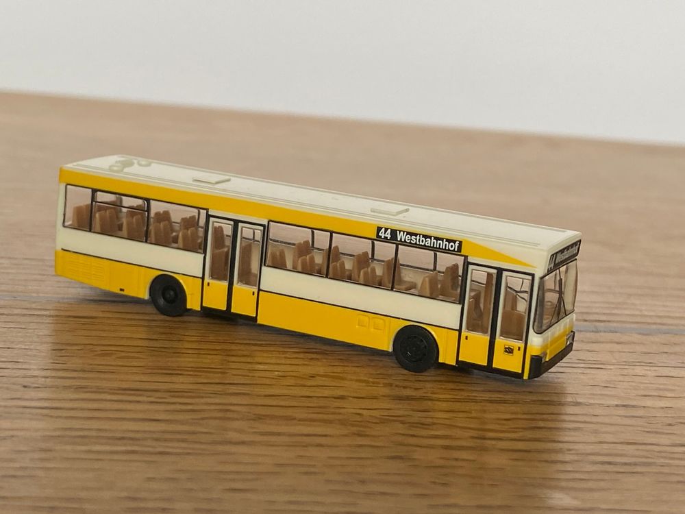 R12: Öffentlicher Bus (Spur N) (Neu (gemäss Beschreibung)) in ...