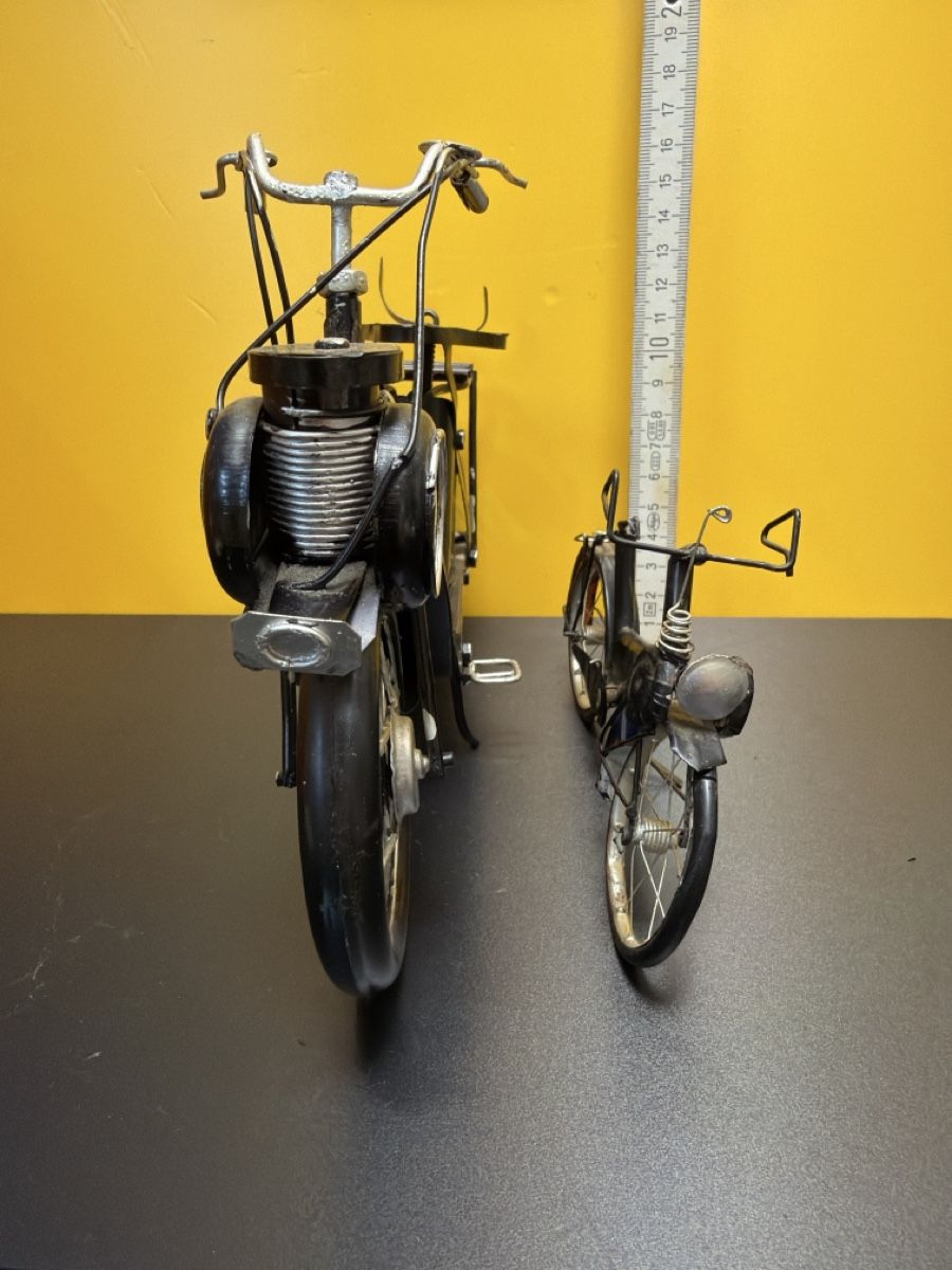 Figuren: 2 MODEL-SOLEX – Gebraucht aus Matzingen von exklusives 8