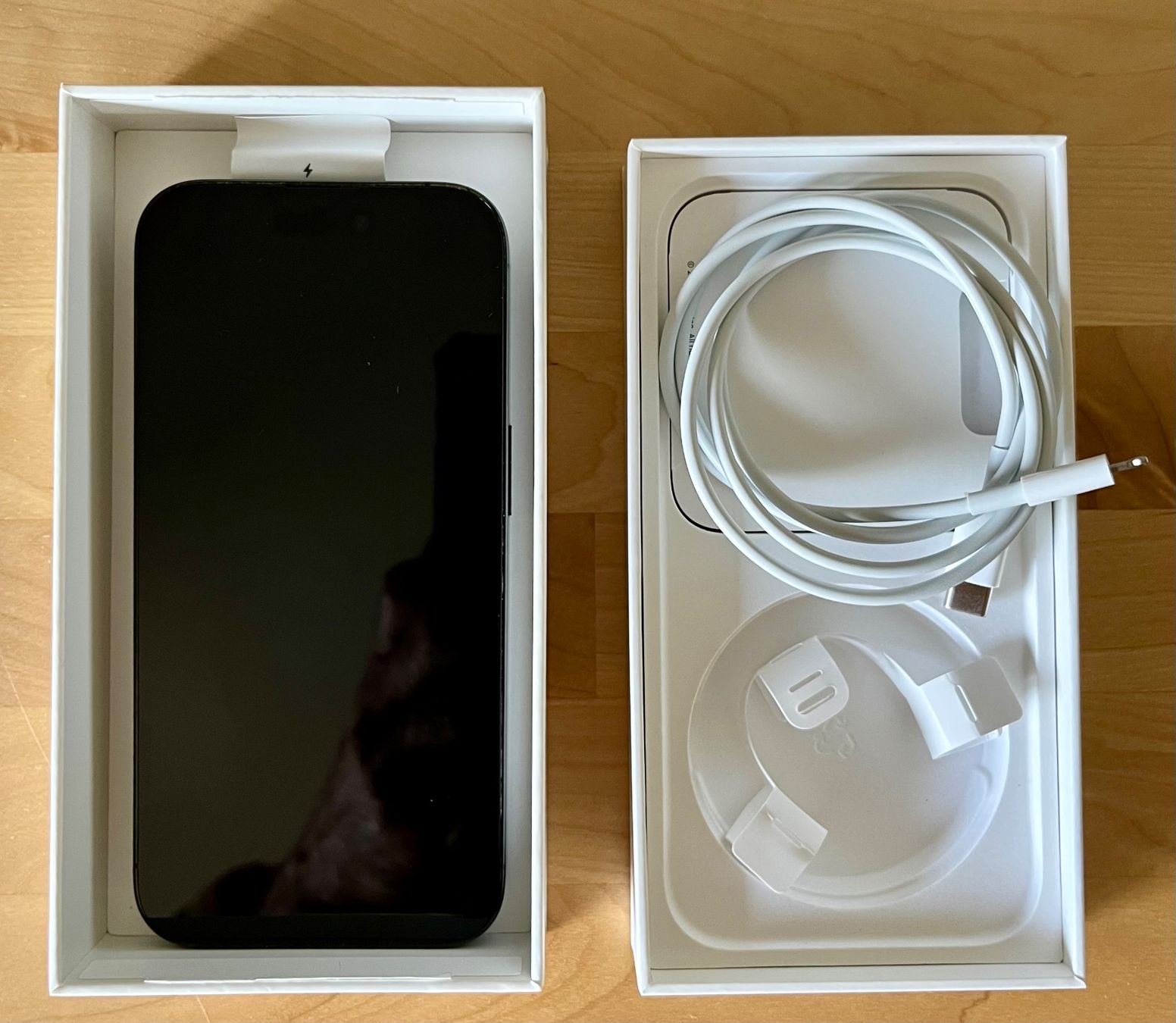 Apple Handys / Smartphones: iPhone 14 Pro 128GB Space Black – Defekt aus Vevey von GGI83