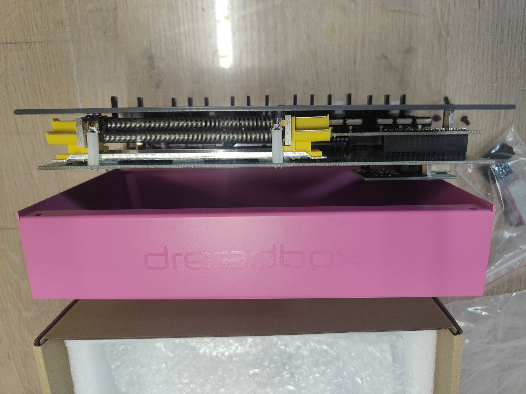 Dreadbox Musikinstrumente: Dreadbox Hypnosis Effektprozessor – Gebraucht aus Basel von  5