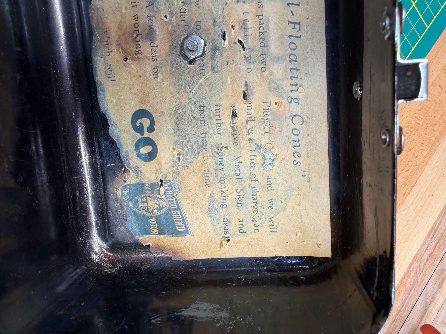 Tutti gli attrezzi: Vintage  Werkzeugkasten mit hammer – Usato da Niederhasli venduto da swissbrocki 7