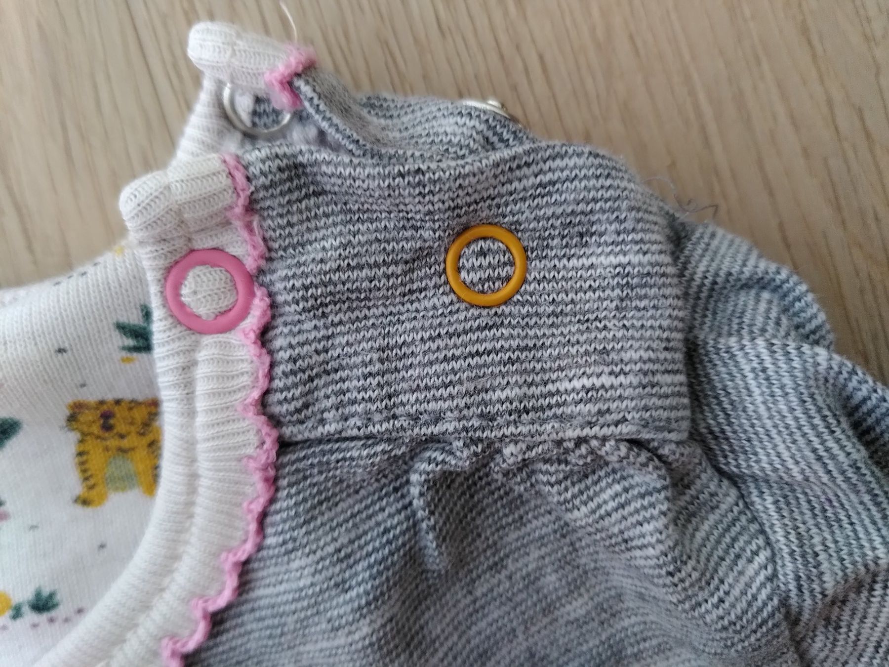 Blouses, T-shirts & Tops: Langarmshirt Mädchen - Grösse 62/68 – D'occasion à Penthaz par ann_l7zt 3