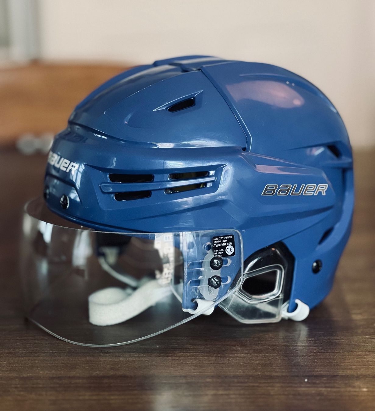 Bauer Helme: Bauer Eishockey Helm inkl. Plexiglas – Gebraucht aus Zürich von