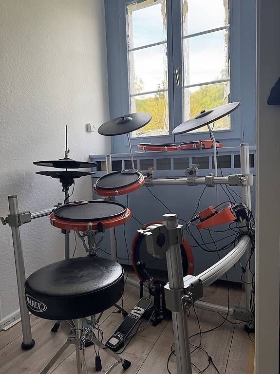 2Box Musikinstrumente: 2box drumit five mk1 e drum – Gebraucht aus Zürich von tuffcookie