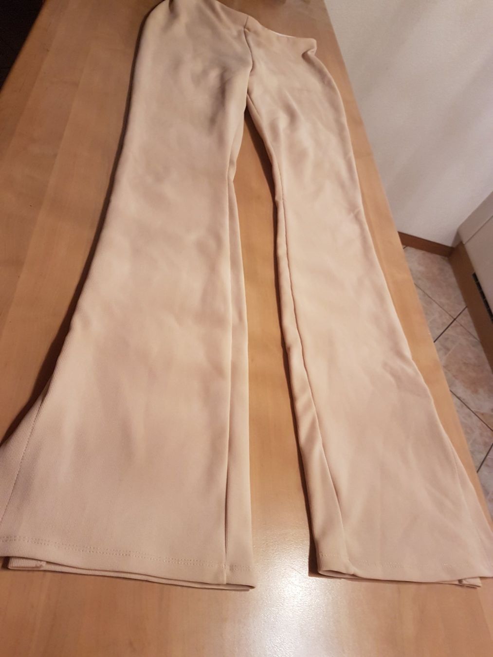 Pantaloni: Pantalon taille L marque Amisu – Usato da Villiers venduto da san_jn5w 2