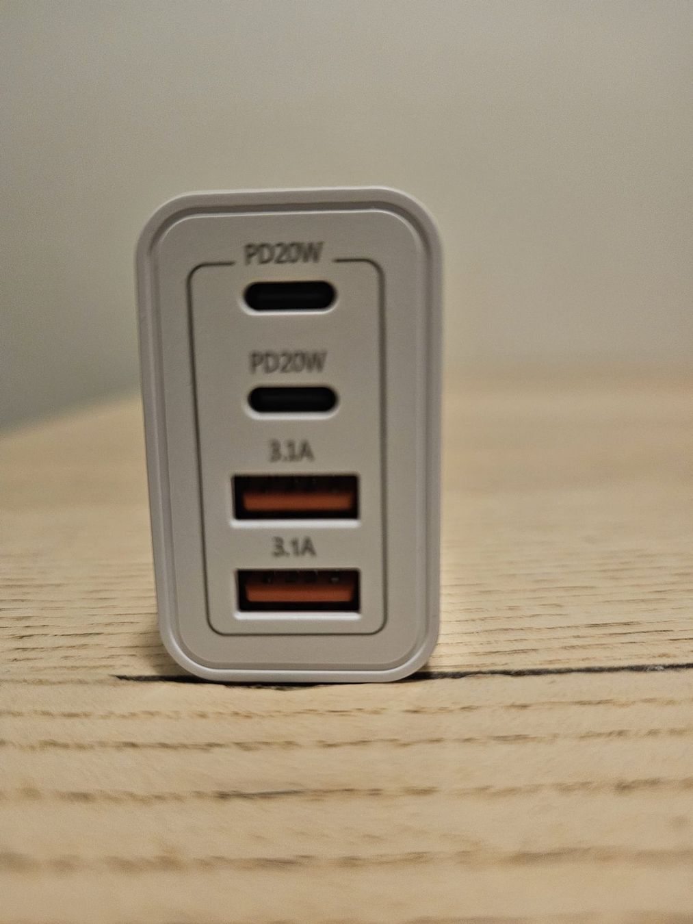 Ladegeräte: Chargeur rapide 4 sorties USB&USB-C +câble USB-C neuf! – Neu und originalverpackt aus Vernier von djoulelatouffe