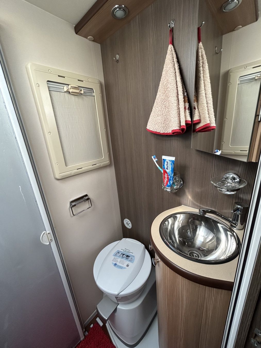 Rapido Veicoli da campeggio: Camper Rapido 766DF – Usato da Rümligen venduto da Itram65 8