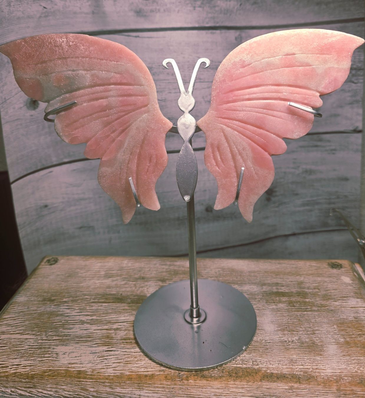 Minerali & Pietre curative: Pink Opal Schmetterling – Nuovo e nell'imballaggio originale da Matzingen venduto da Shay_Crystalz