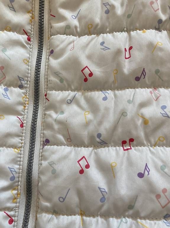 Altro abbigliamento per bambina: Gilet Gr.134/140 – Usato da Brunnadern venduto da Bumlebee 1