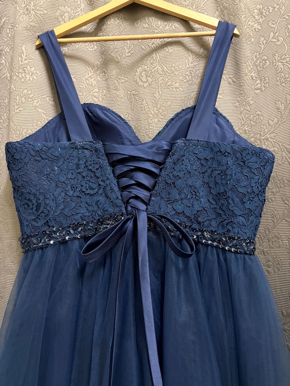 Vestiti: Tüll-Kleid / Ballkleid / Abendkleid – Nuovo (secondo la descrizione) da Basel venduto da tif_m2h6 3