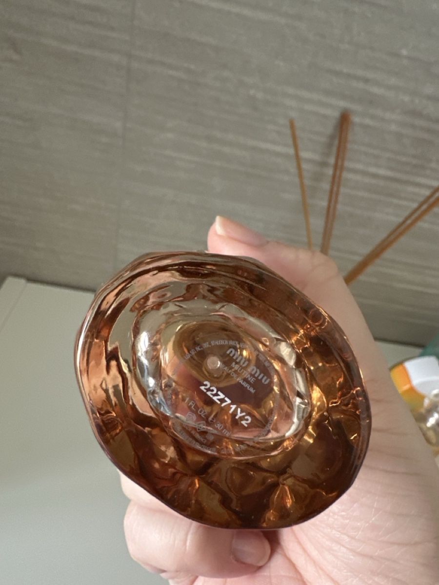 Miu Miu Profumi & Eau de Toilette: Miu Miu mutine eau de parfum 30ml – Usato da Vernayaz venduto da cla_cj7n 1