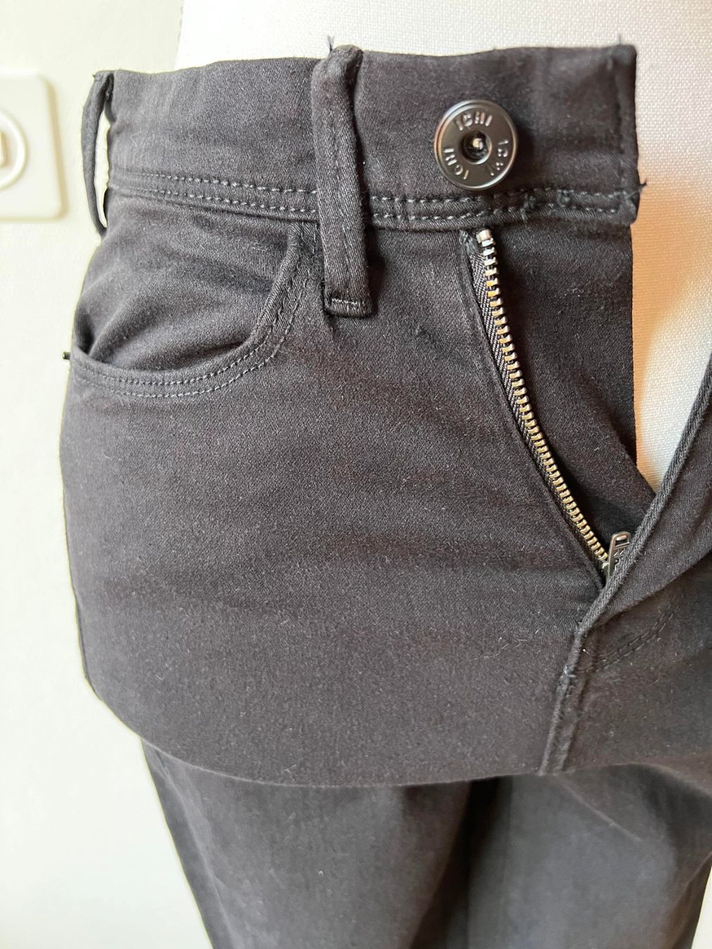 Jeans: Neues Jeans 27/32 – Neuf avec emballage d'origine à Riehen par edu_92w7 4