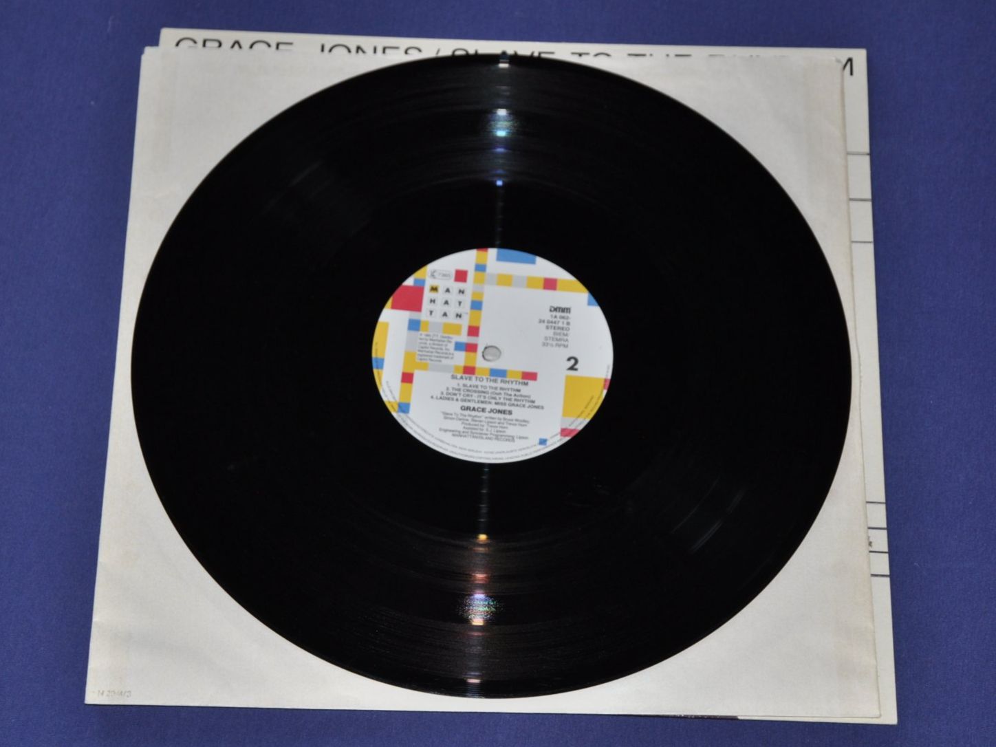 Dischi in vinile: LP Grace Jones - Slave to the Rhythm – Usato da Boll venduto da Theodora15 3