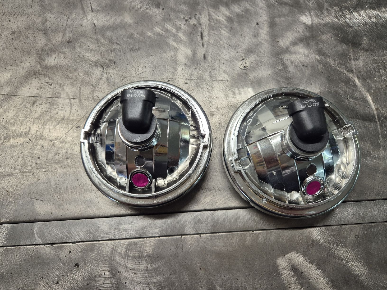 Harley-Davidson Fari: Optiques passing lamp Harley-Davidson  – Nuovo e nell'imballaggio originale da Le Locle venduto da CHEGUA 1