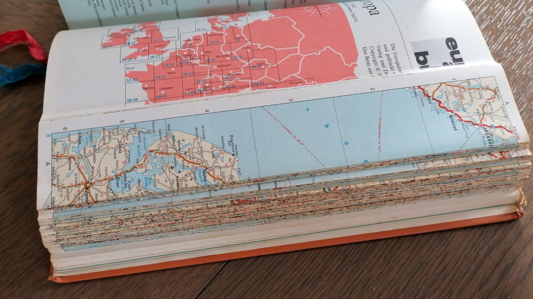 Libri: altes Buch mit Karten – Usato da Grächen venduto da Hel7890 5