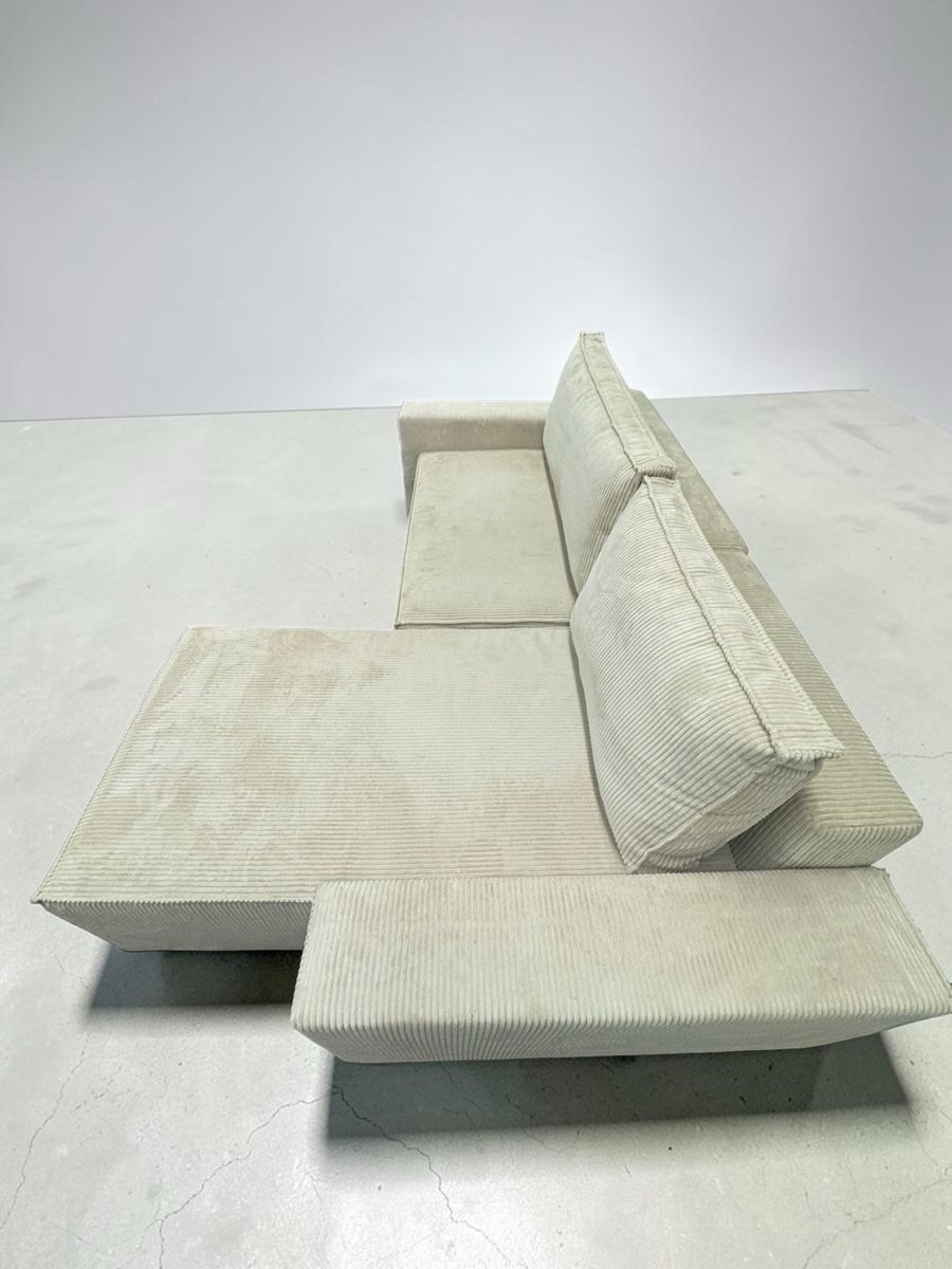 Sofas: Ecksofa Hellbeige mit Schlaffunktion und Stauraum – D'occasion à Fehraltorf par Sofalab.swiss 5