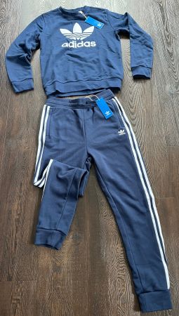 Adidas Trainingsanzug, dunkelblau, Grösse 158, Neu!