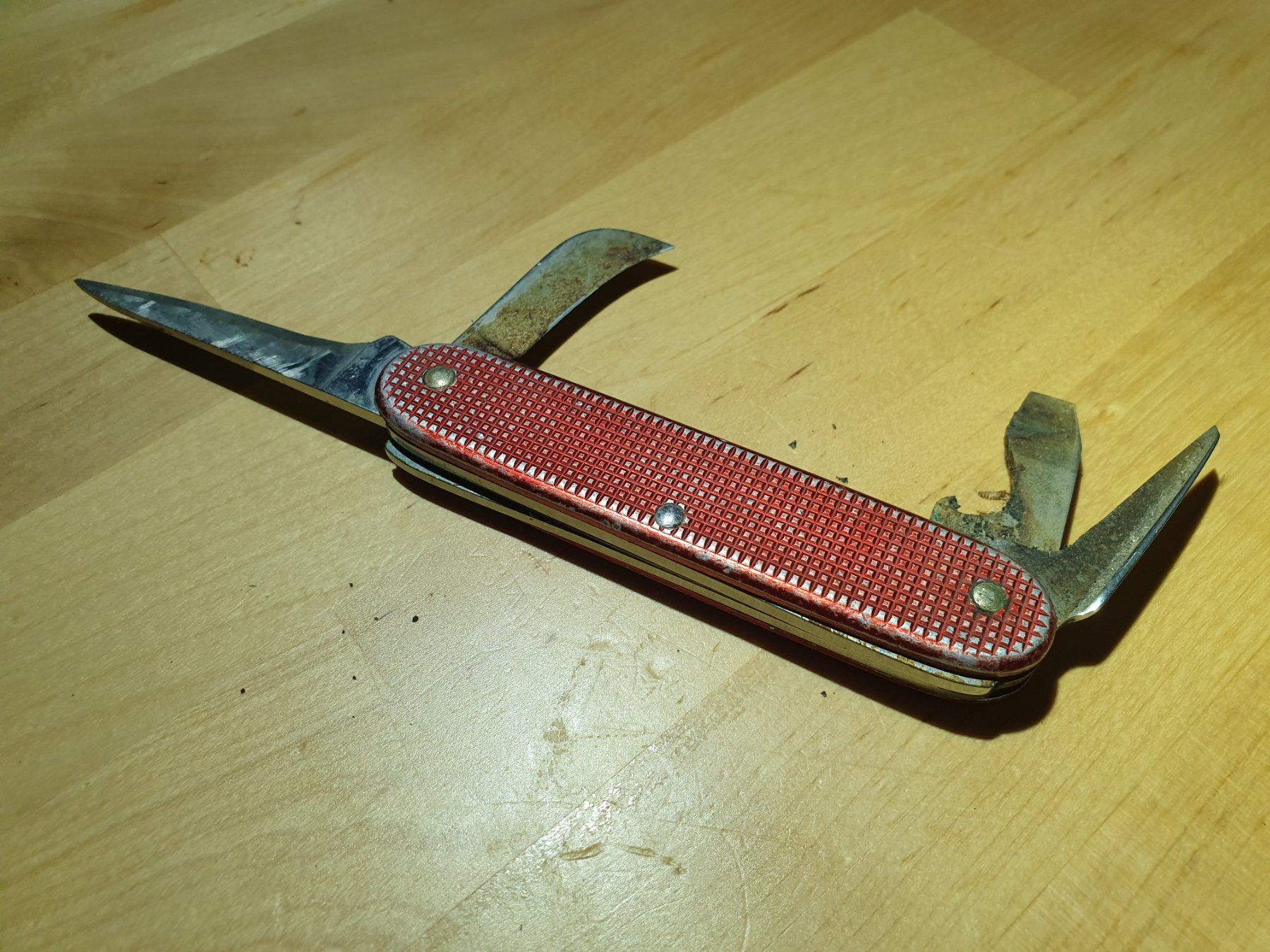 Victorinox Coltelli tascabile: Rot Victorinox Sackmesser Oc Aloc Rüegger – Difettoso da Val D Illiez venduto da SnowRoof 4