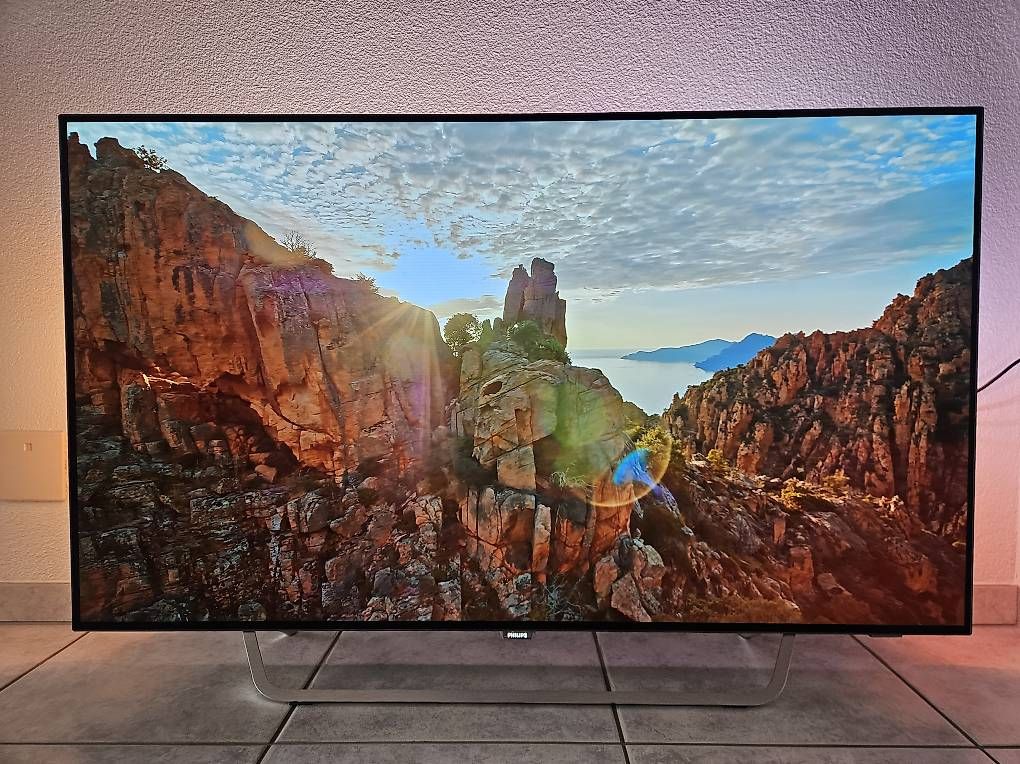 Philips Fernseher: Philips OLED TV mit Ambilight 55Zoll – Gebraucht aus Worb von MisterSunshine