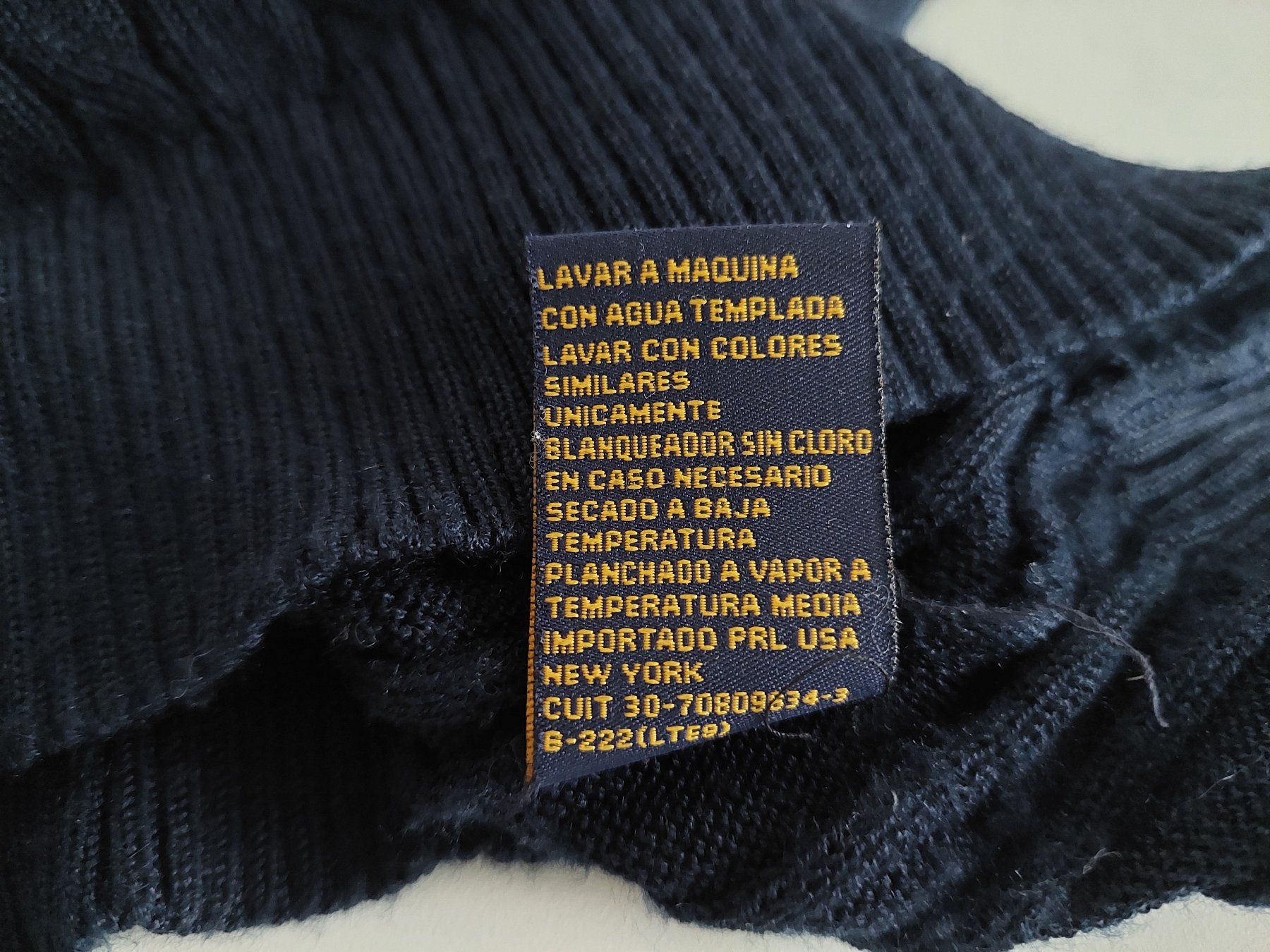 Ralph Lauren Maglioni & Felpe: POLO RALPH LAUREN  Zopfmusterpullover mit V-Ausschnitt – Usato da Zürich venduto da Lacoste06 7