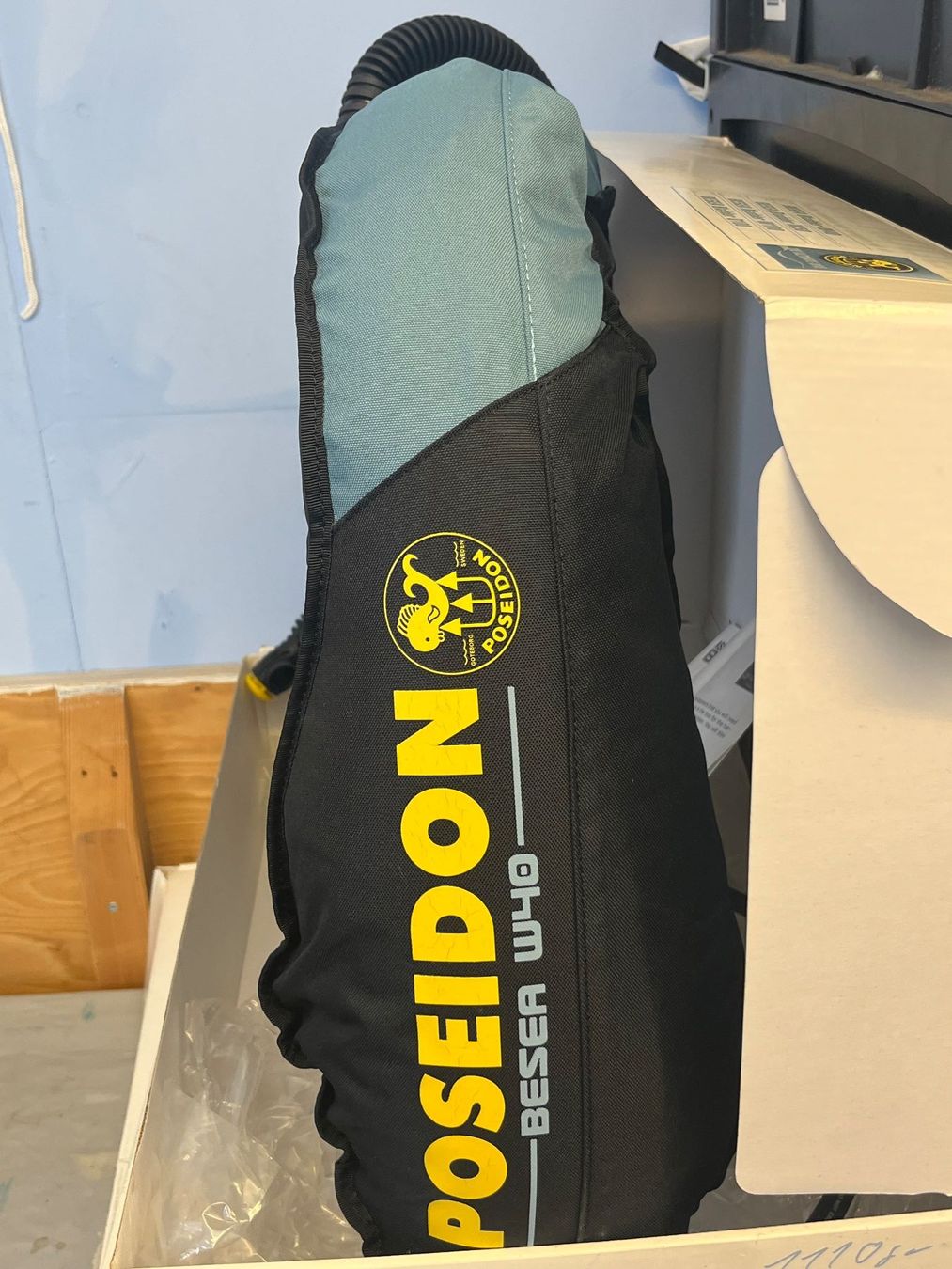 Mute per immersioni: Tauchjacket Poseidon BESEA Bladder W 40    Total Ausverkauf – Nuovo e nell'imballaggio originale da Brittnau venduto da tauchshop 3