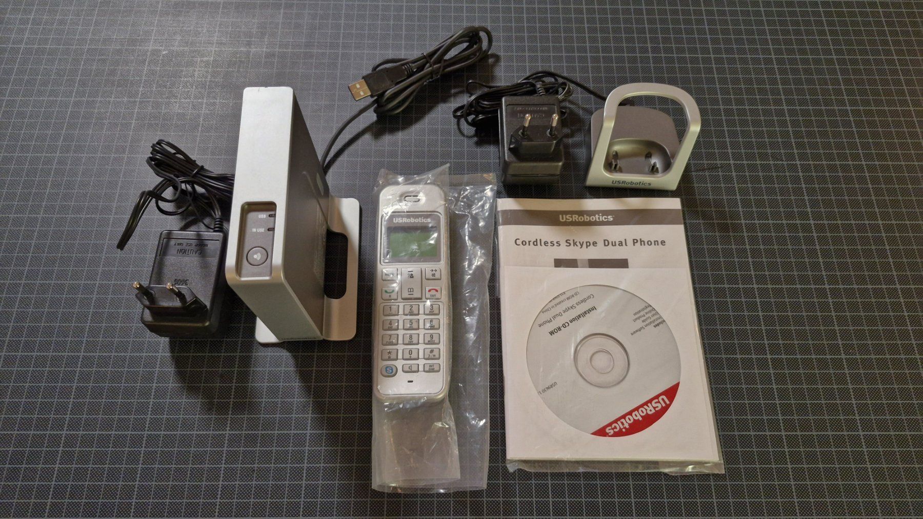 Telefoni: USRobotics Skype Telefon komplett Kit – Nuovo (secondo la descrizione) da Rothenburg venduto da artandcars